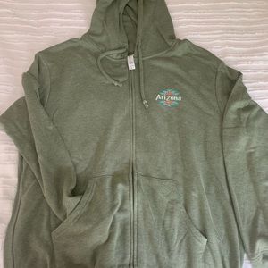 Sweatshirt zip up